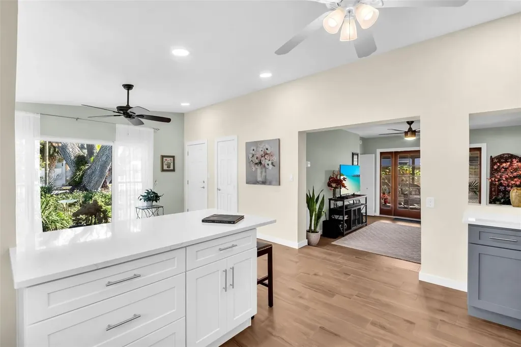 1884 San Mateo Drive Dunedin FL 34698