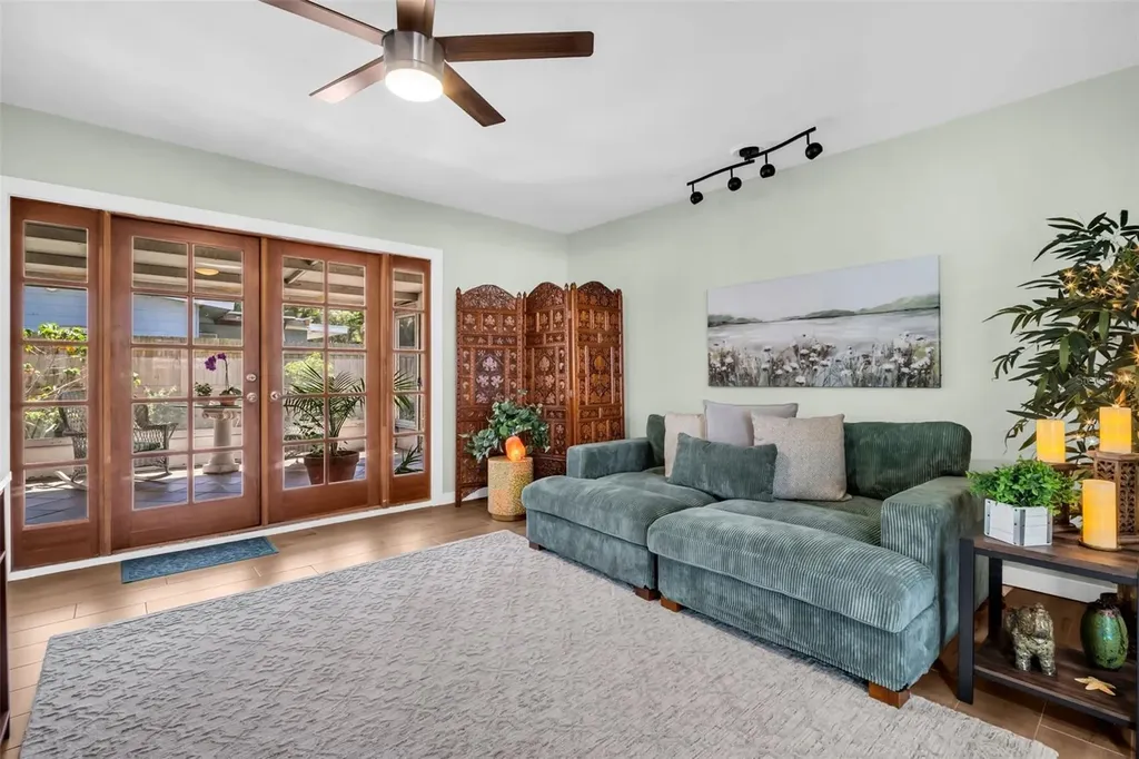 1884 San Mateo Drive Dunedin FL 34698