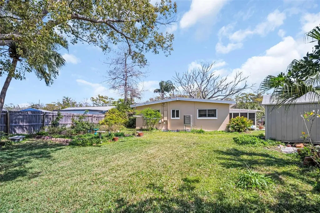 1884 San Mateo Drive Dunedin FL 34698