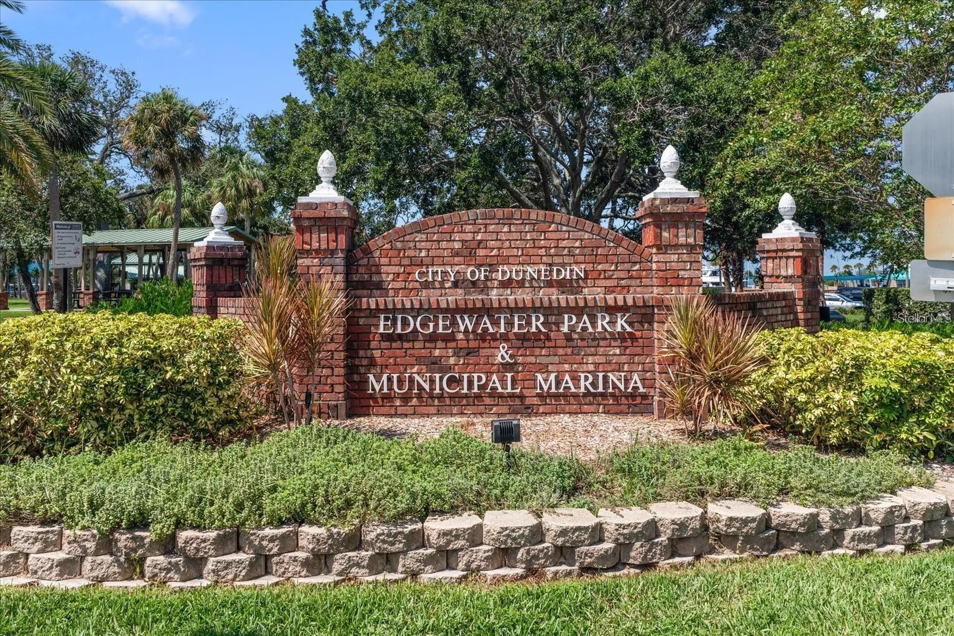 1884 San Mateo Drive Dunedin FL 34698