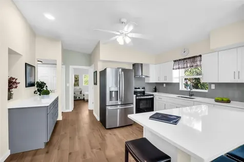 1884 San Mateo Drive Dunedin FL 34698
