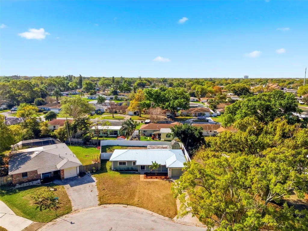 5220 27th Avenue N St Petersburg FL 33710