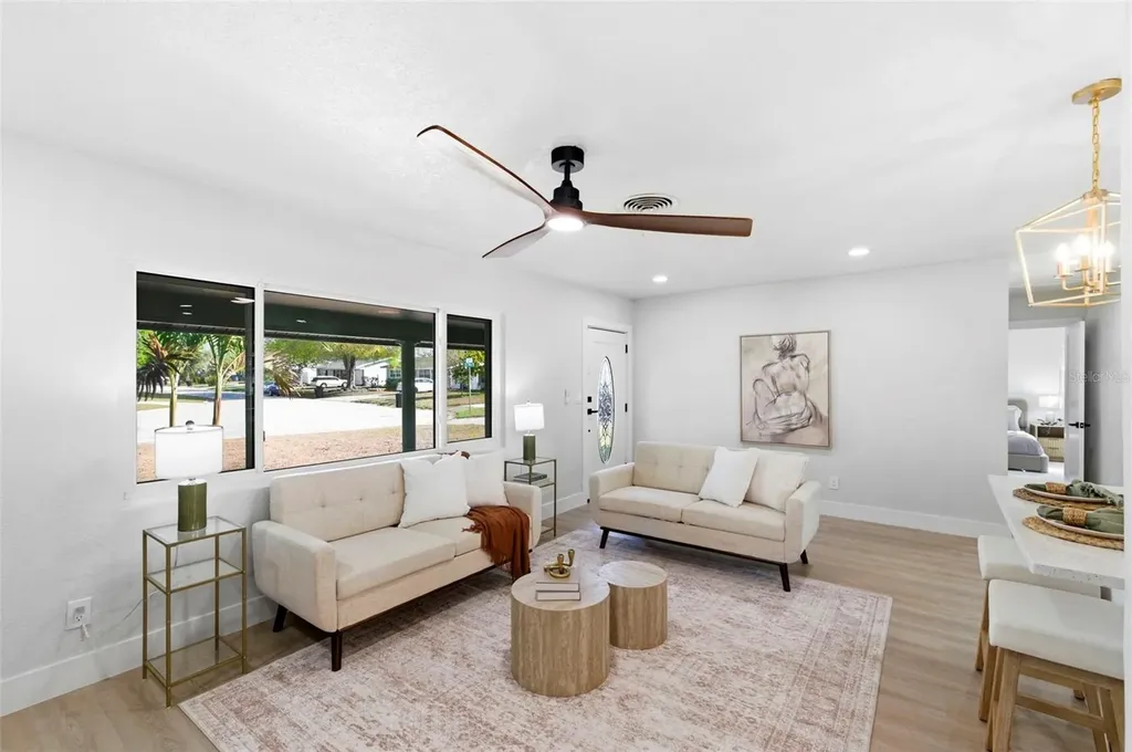 5220 27th Avenue N St Petersburg FL 33710