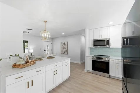 5220 27th Avenue N St Petersburg FL 33710