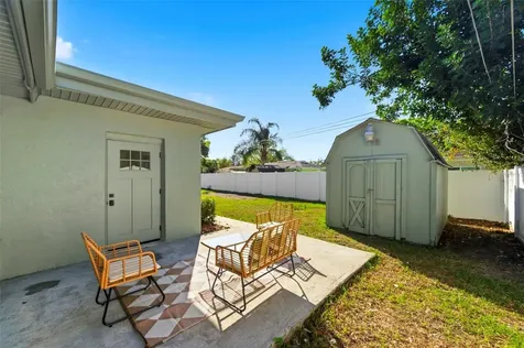 5220 27th Avenue N St Petersburg FL 33710