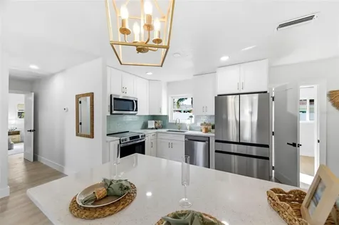 5220 27th Avenue N St Petersburg FL 33710