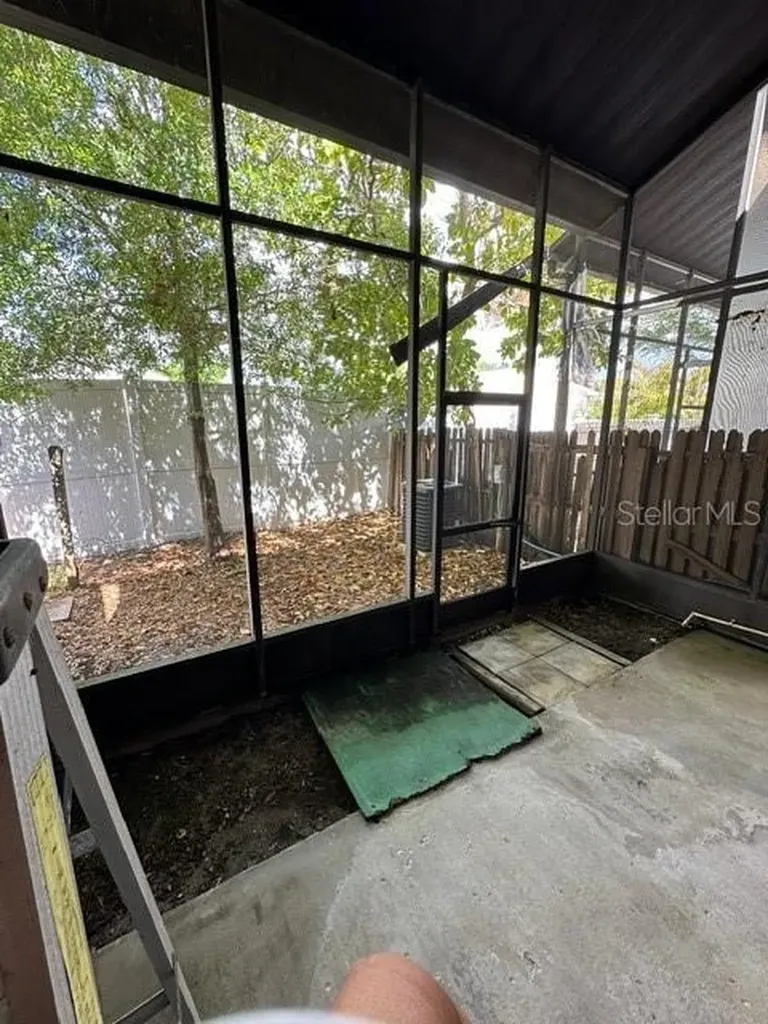 2811 S Pines Drive Largo FL 33771