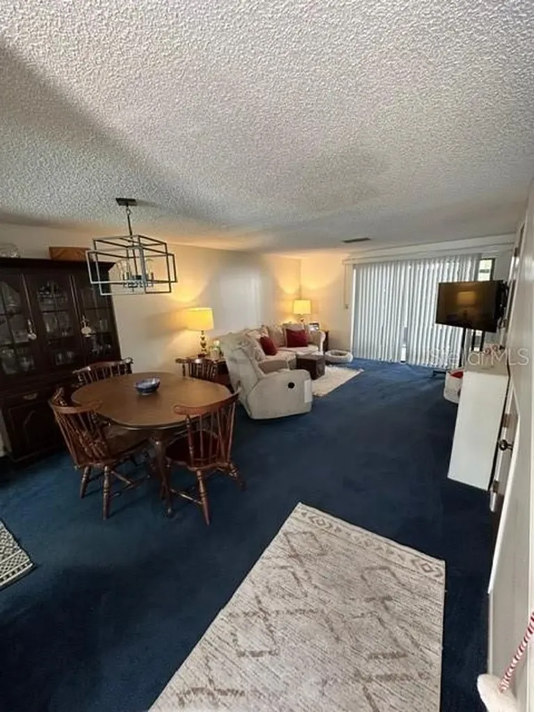 2811 S Pines Drive Largo FL 33771