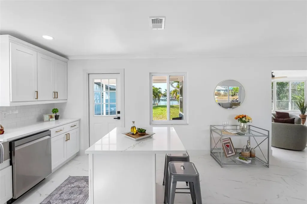 785 115th Avenue Treasure Island FL 33706