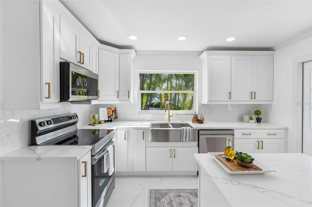 785 115th Avenue Treasure Island FL 33706