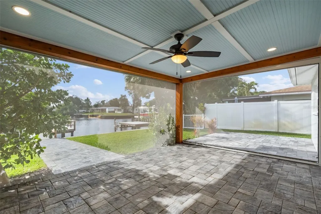 170 98th Avenue N St Petersburg FL 33702