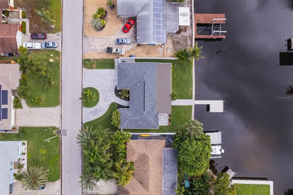 170 98th Avenue N St Petersburg FL 33702