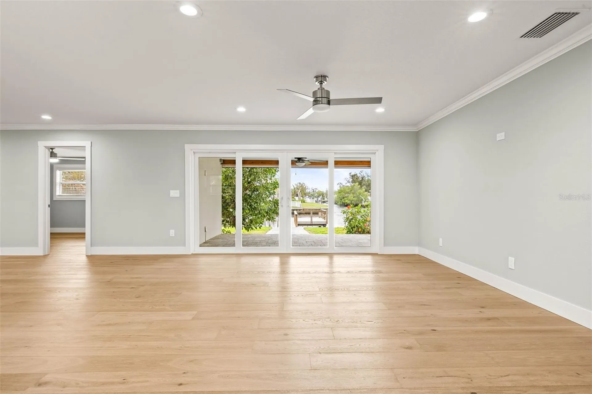 170 98th Avenue N St Petersburg FL 33702