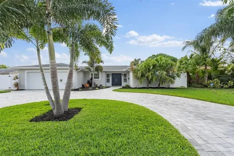 170 98th Avenue N St Petersburg FL 33702