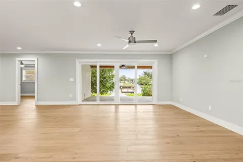 170 98th Avenue N St Petersburg FL 33702