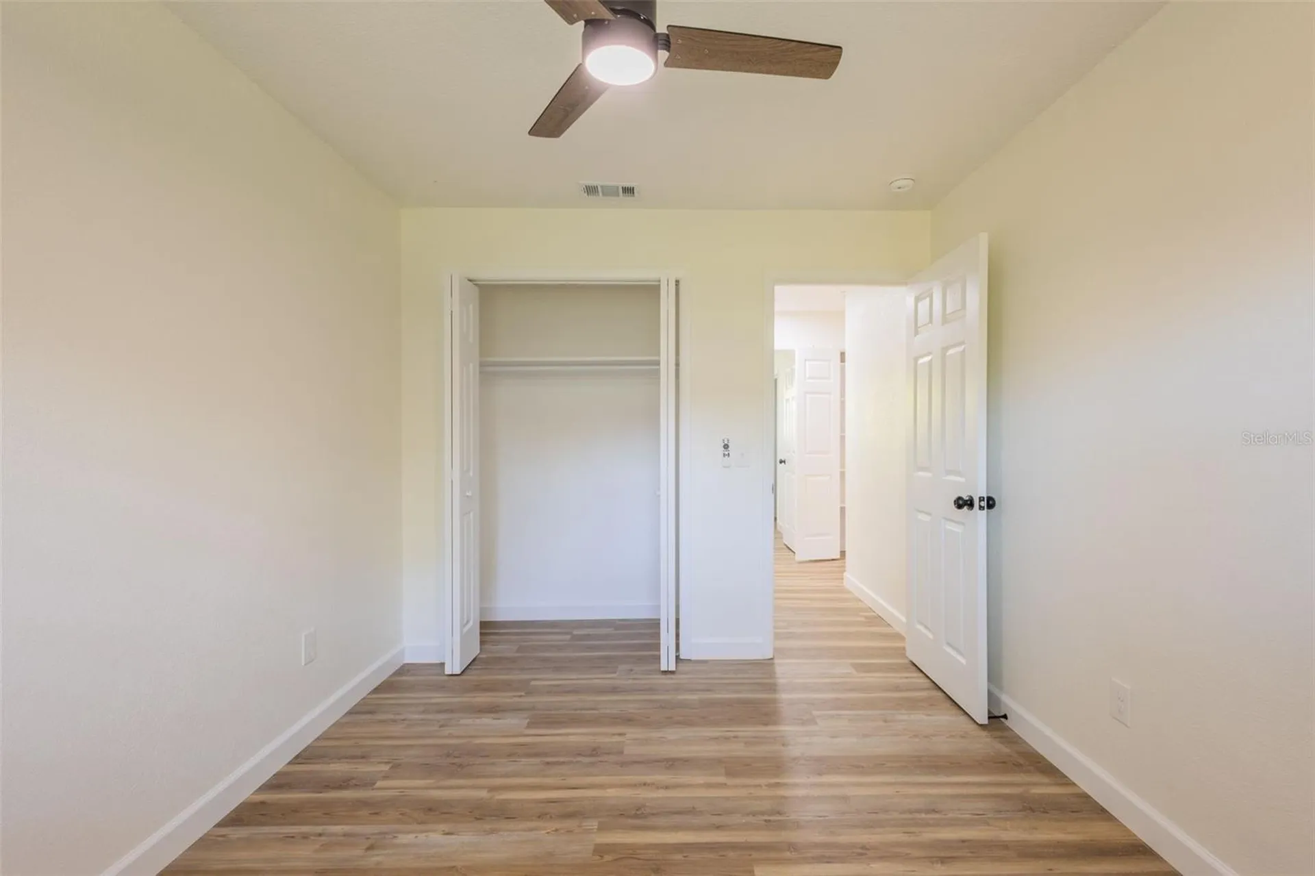 1517 Hallam Court N Lakeland FL 33813