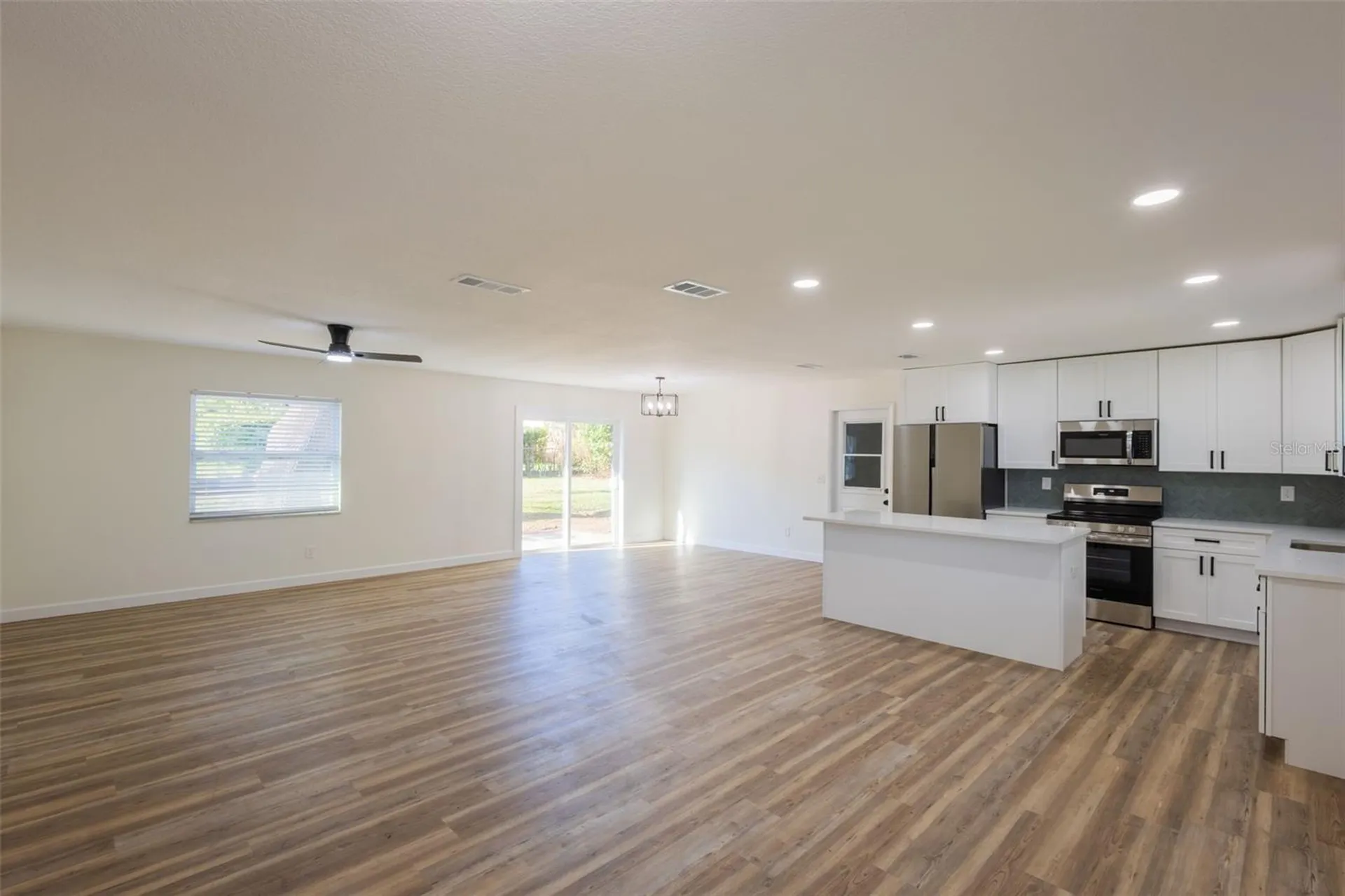 1517 Hallam Court N Lakeland FL 33813