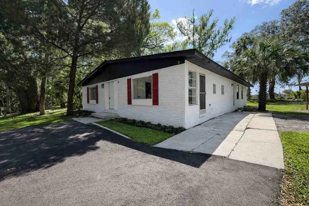 502 NW Crystal Street Crystal River FL 34428