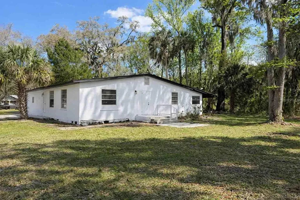 502 NW Crystal Street Crystal River FL 34428