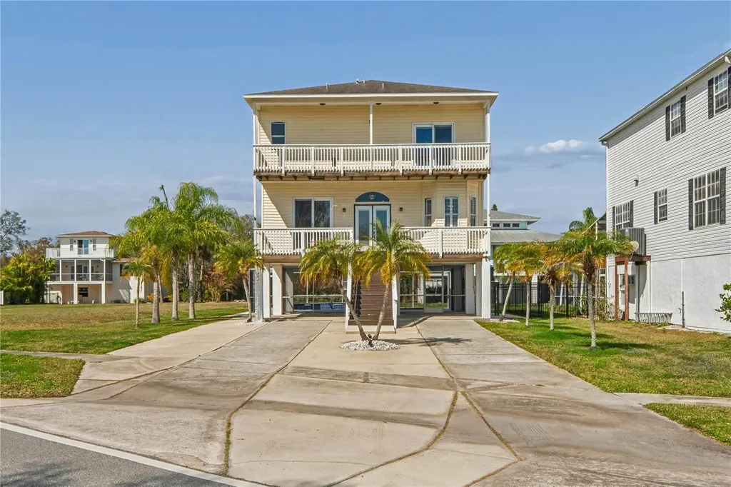 402 Shore Drive W Oldsmar FL 34677