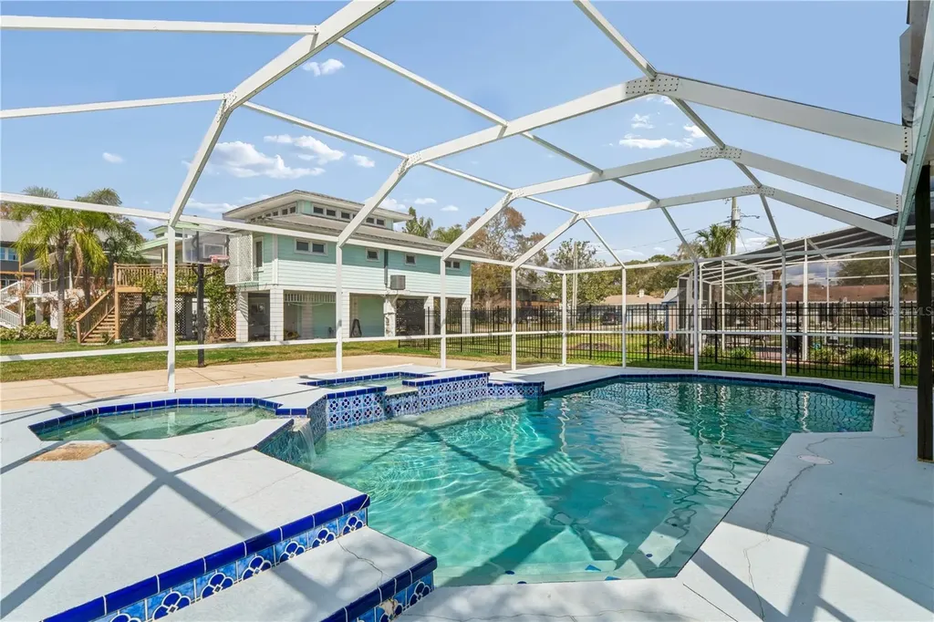 402 Shore Drive W Oldsmar FL 34677