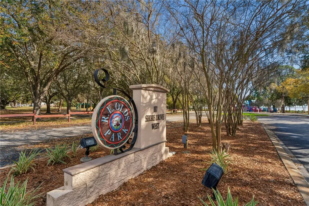 402 Shore Drive W Oldsmar FL 34677