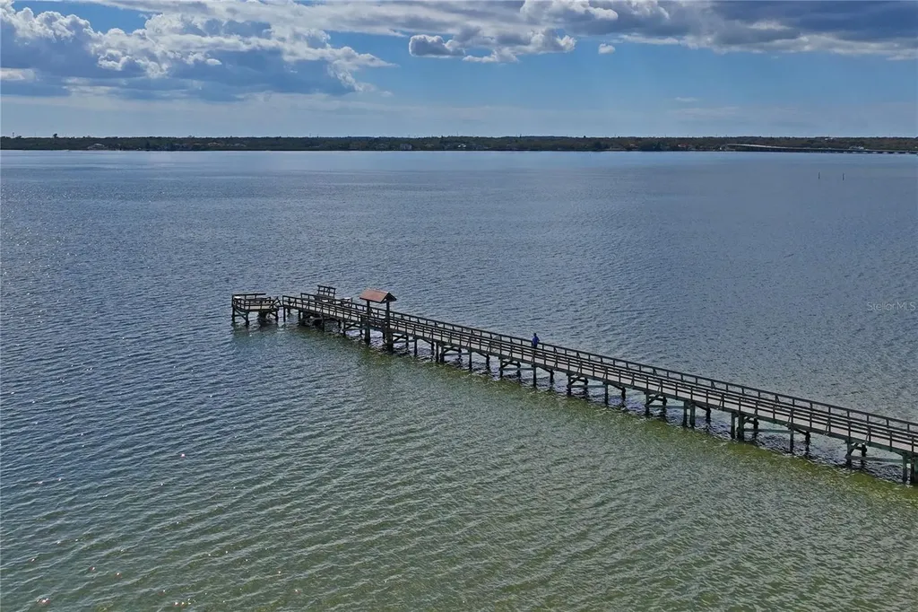 402 Shore Drive W Oldsmar FL 34677
