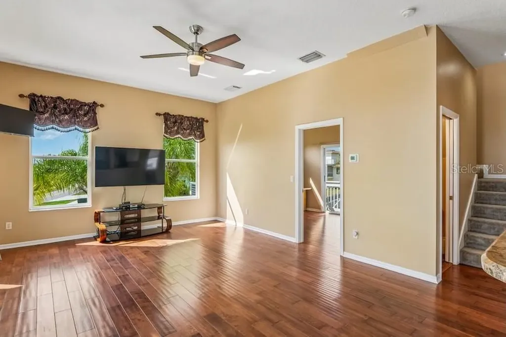 402 Shore Drive W Oldsmar FL 34677