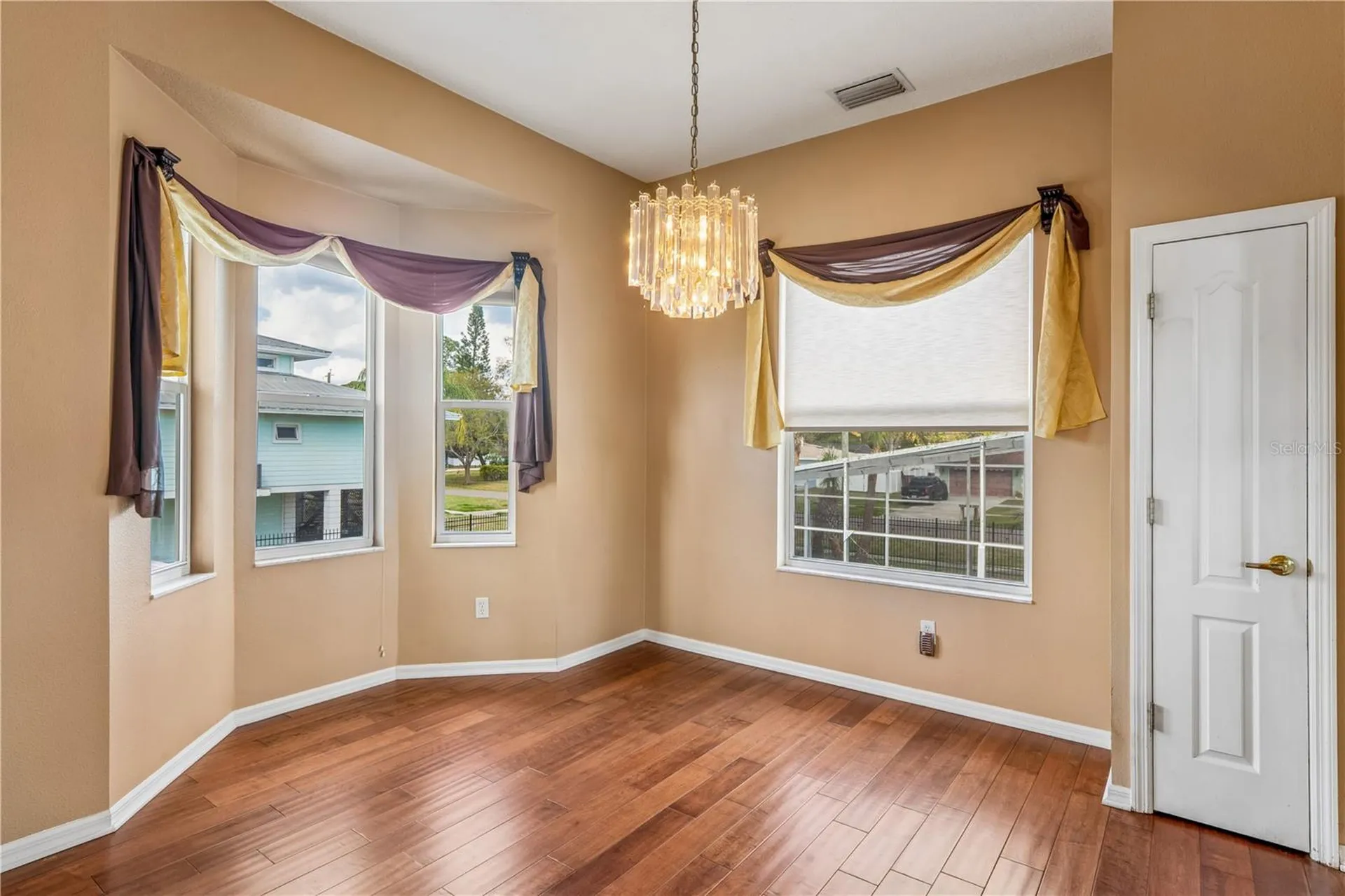 402 Shore Drive W Oldsmar FL 34677