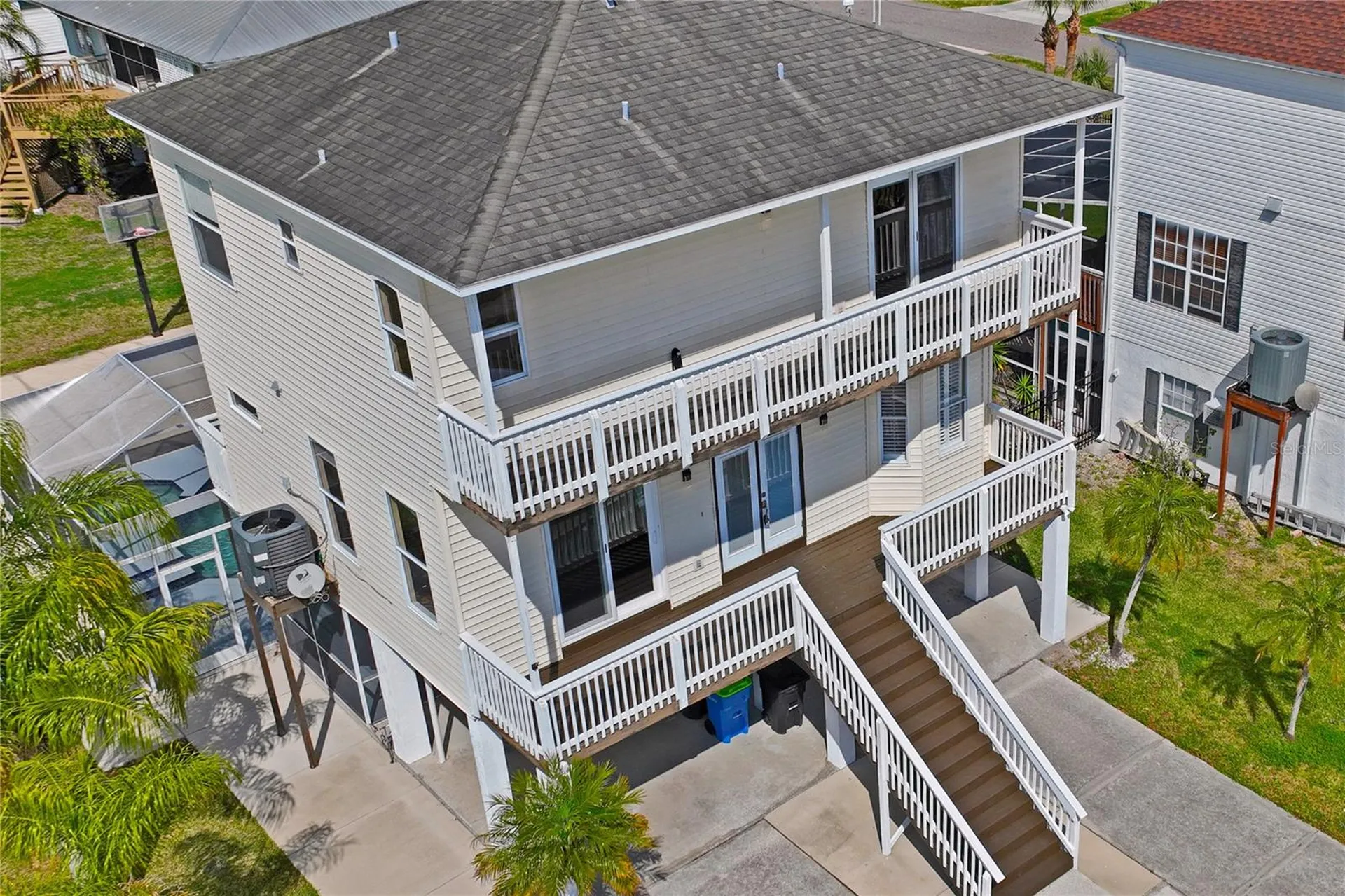 402 Shore Drive W Oldsmar FL 34677