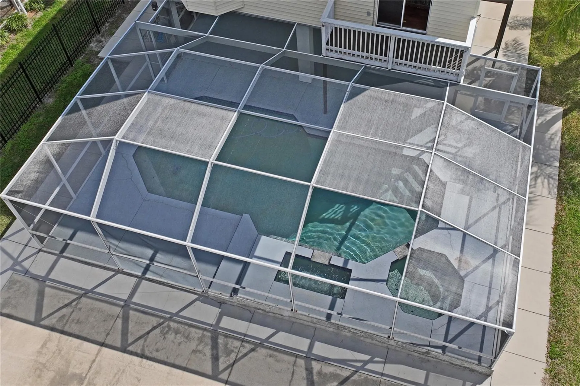 402 Shore Drive W Oldsmar FL 34677