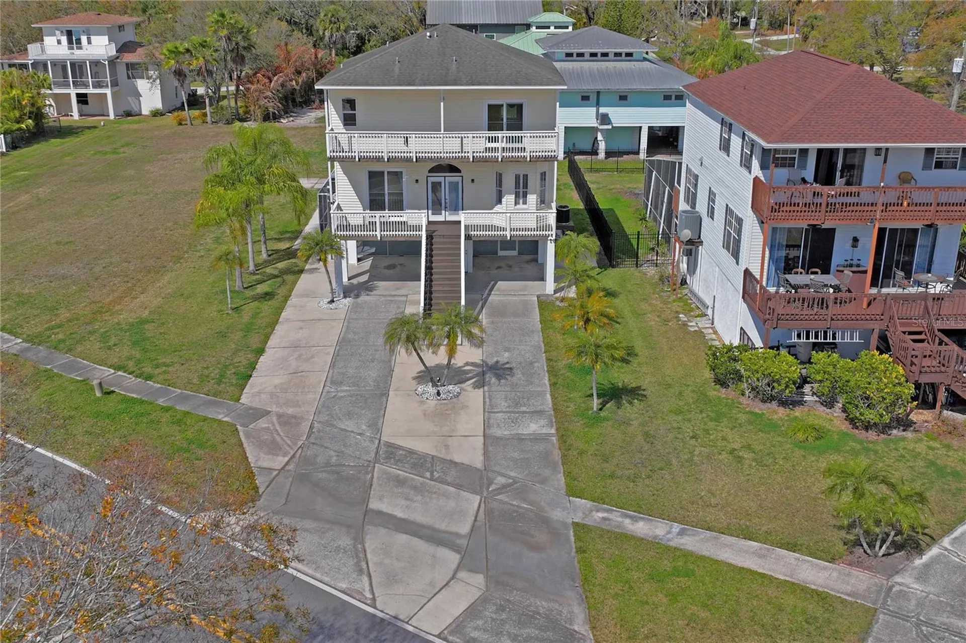 402 Shore Drive W Oldsmar FL 34677