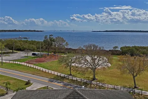 402 Shore Drive W Oldsmar FL 34677