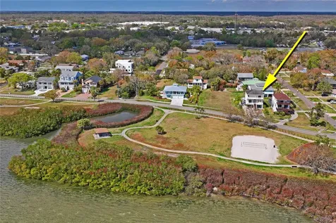 402 Shore Drive W Oldsmar FL 34677