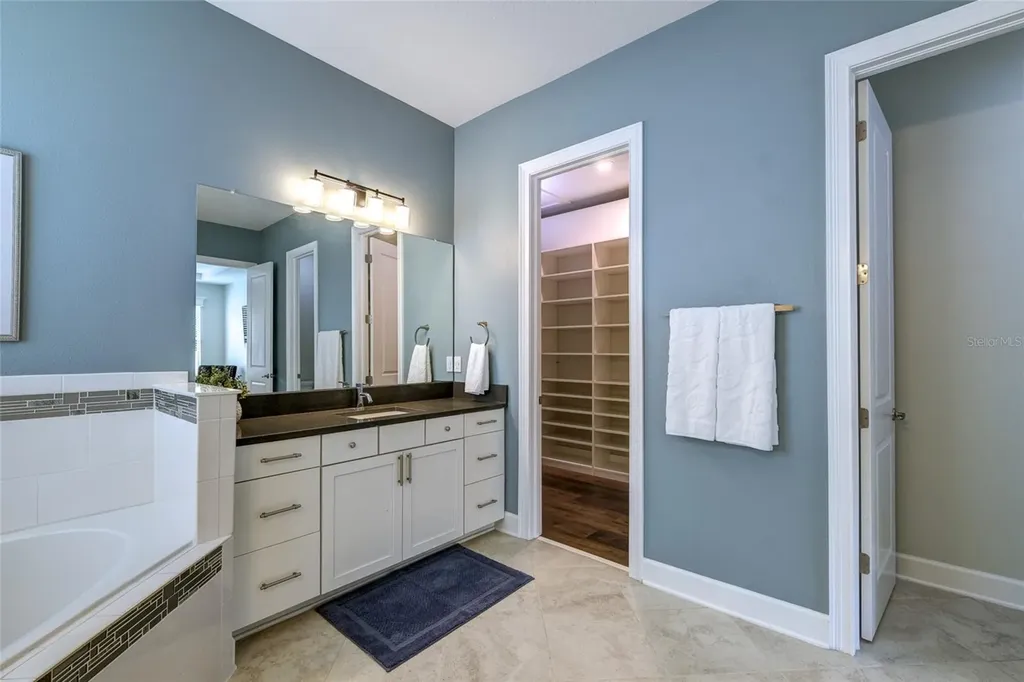 747 116th Court NE Bradenton FL 34212