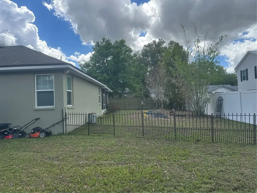505 N Howard Street Plant City FL 33563