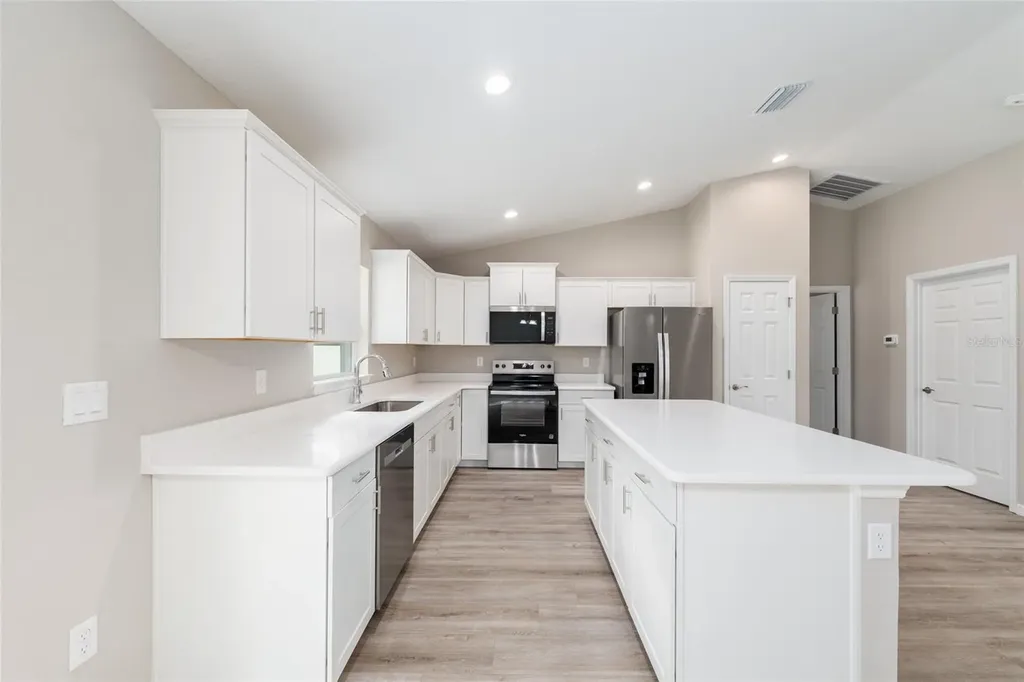 8 Oak Trail Place Ocala FL 34472