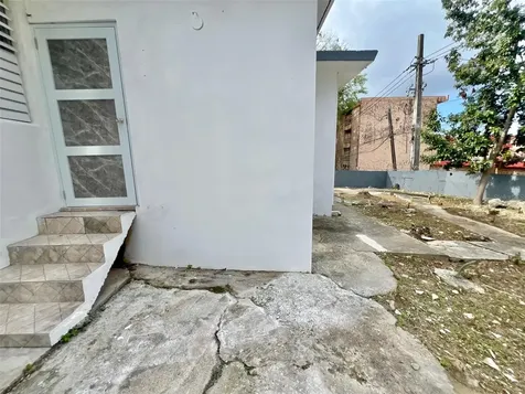 Calle F Hermanas Davila Bayamon PR 00959
