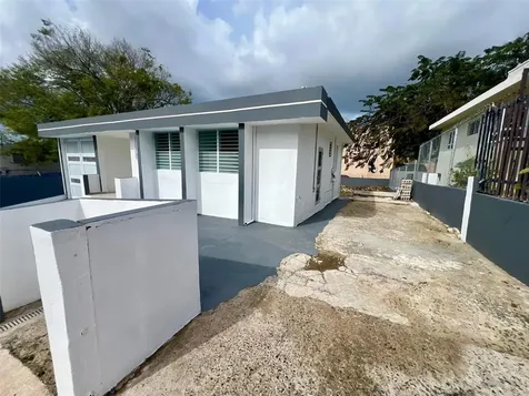 Calle F Hermanas Davila Bayamon PR 00959