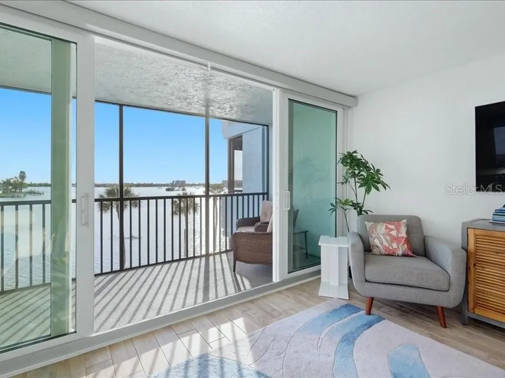 1848 Shore Drive S South Pasadena FL 33707