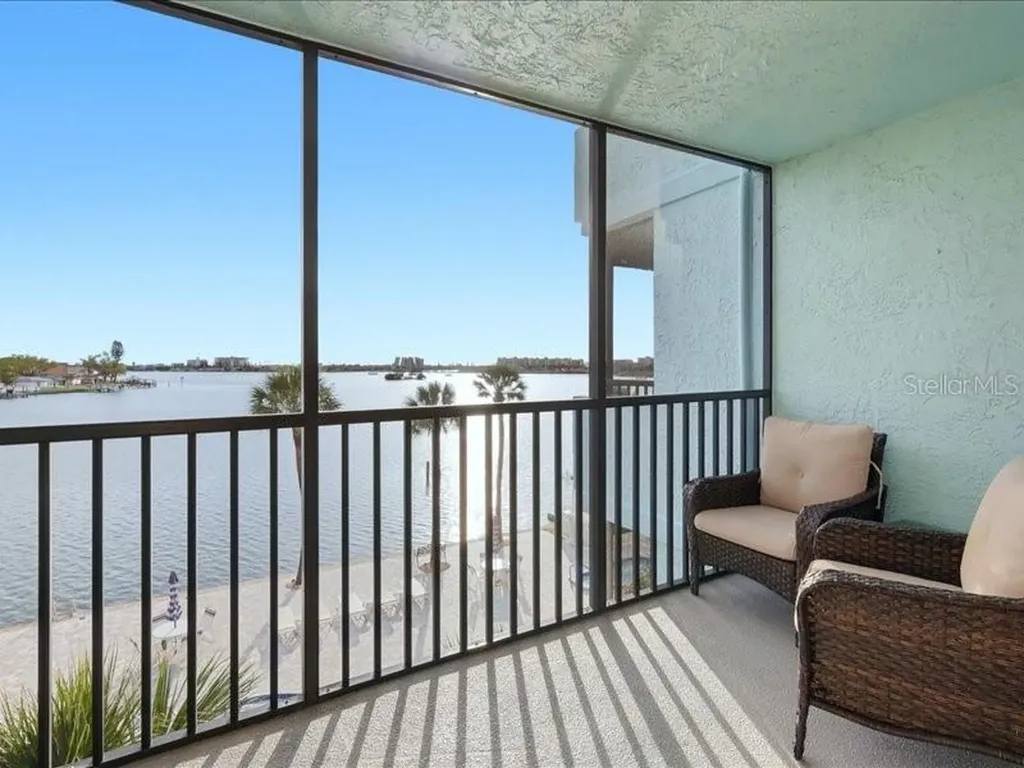 1848 Shore Drive S South Pasadena FL 33707
