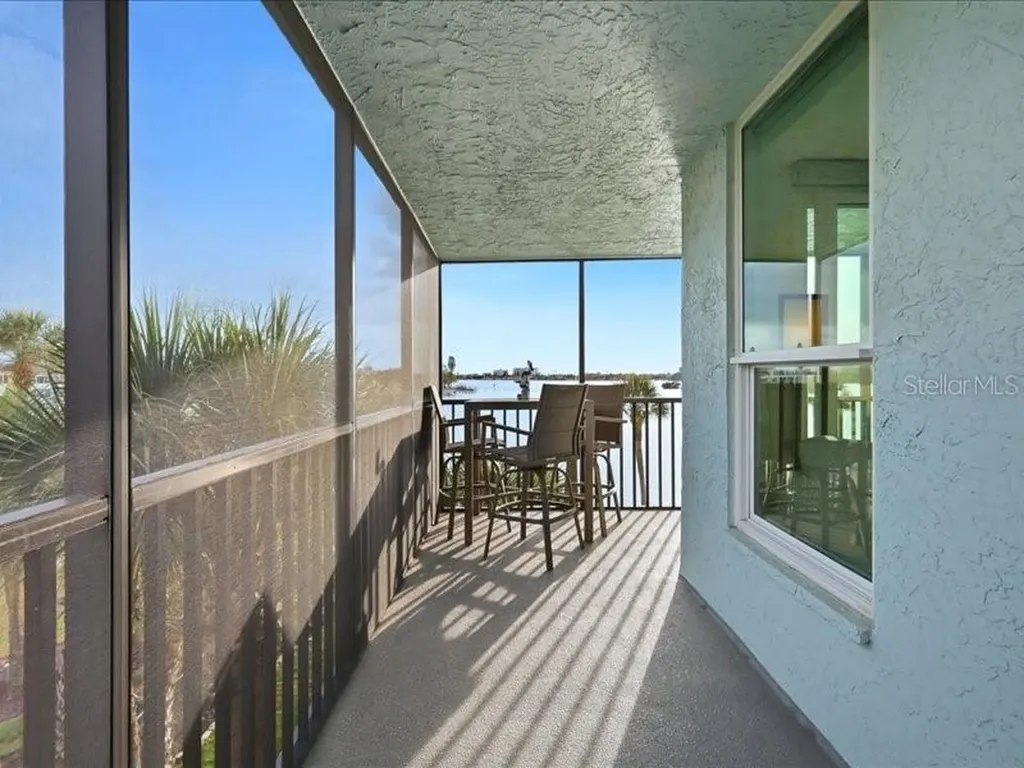 1848 Shore Drive S South Pasadena FL 33707