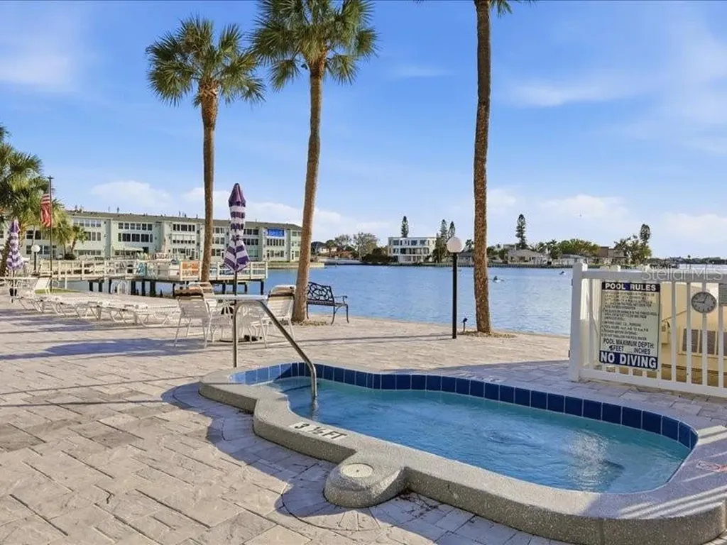 1848 Shore Drive S South Pasadena FL 33707