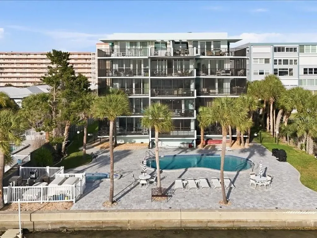 1848 Shore Drive S South Pasadena FL 33707