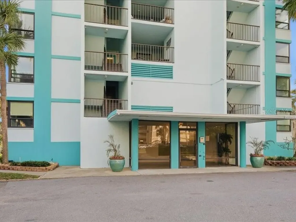 1848 Shore Drive S South Pasadena FL 33707