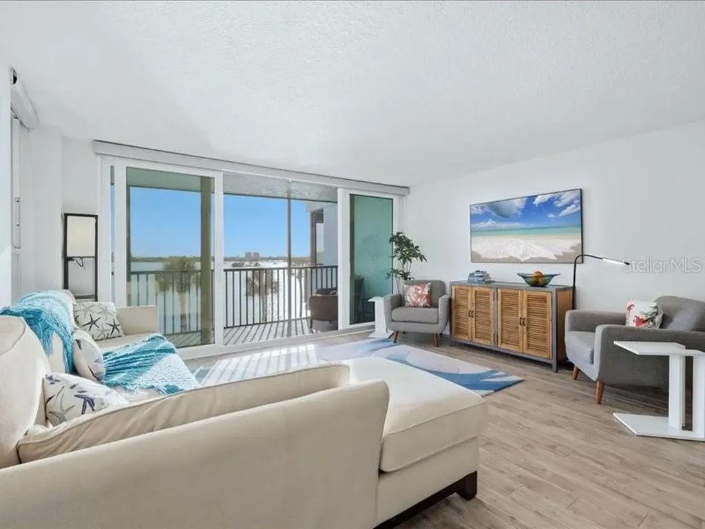 1848 Shore Drive S South Pasadena FL 33707