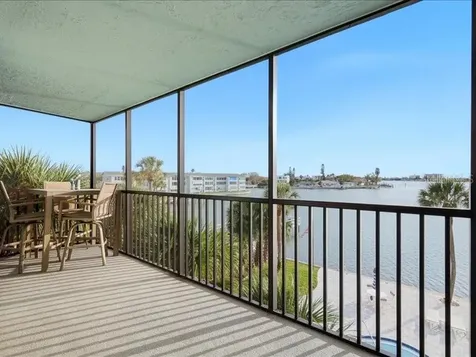 1848 Shore Drive S South Pasadena FL 33707