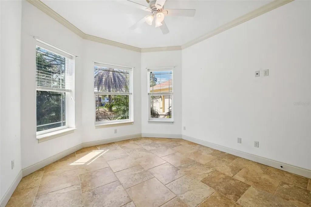 2227 S Palmetto Avenue South Daytona FL 32119
