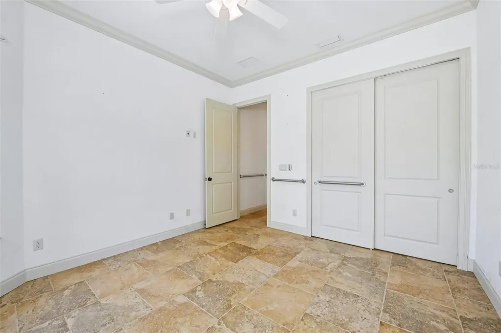 2227 S Palmetto Avenue South Daytona FL 32119