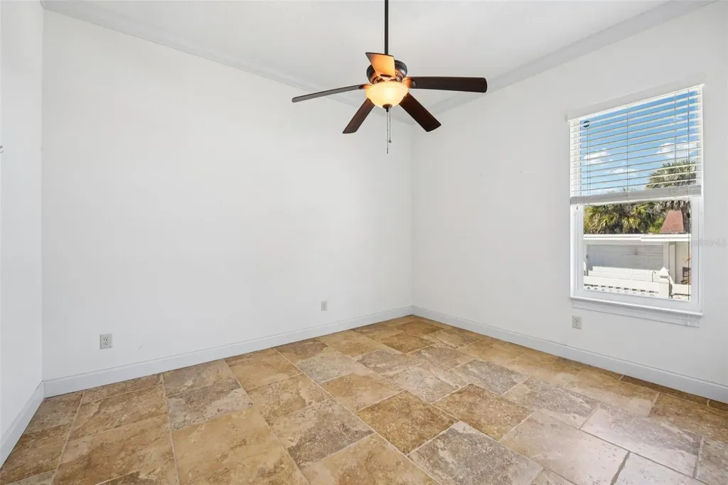 2227 S Palmetto Avenue South Daytona FL 32119